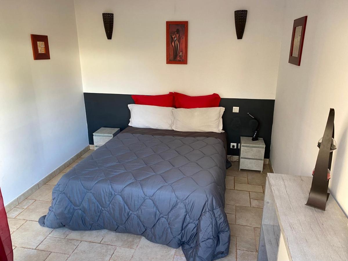Le Beauvaisis Bed & Breakfast Esches Exterior photo